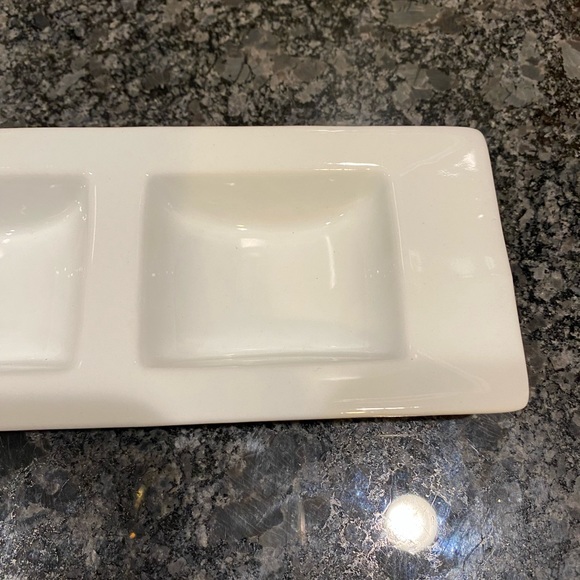 New Crate & Barrel Sauce/Dip Tray - Picture 4 of 4